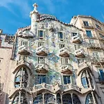 3 bedrooms appartement with enclosed garden&wifi at Barcelona
