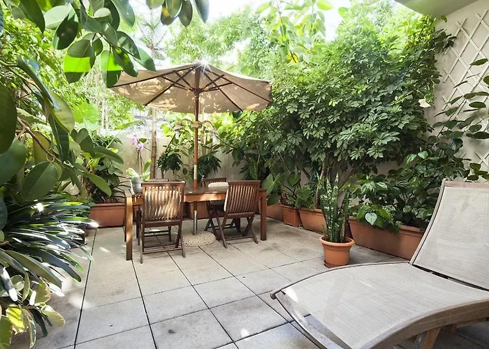 3 bedrooms appartement with enclosed garden&wifi at Barcelona
