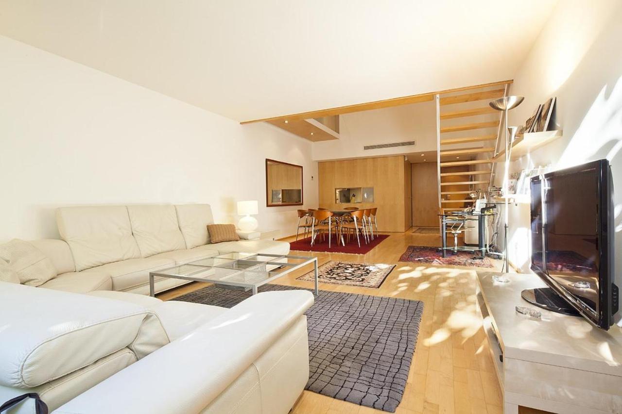 Spacious In With Outdoor Terrace Appartement